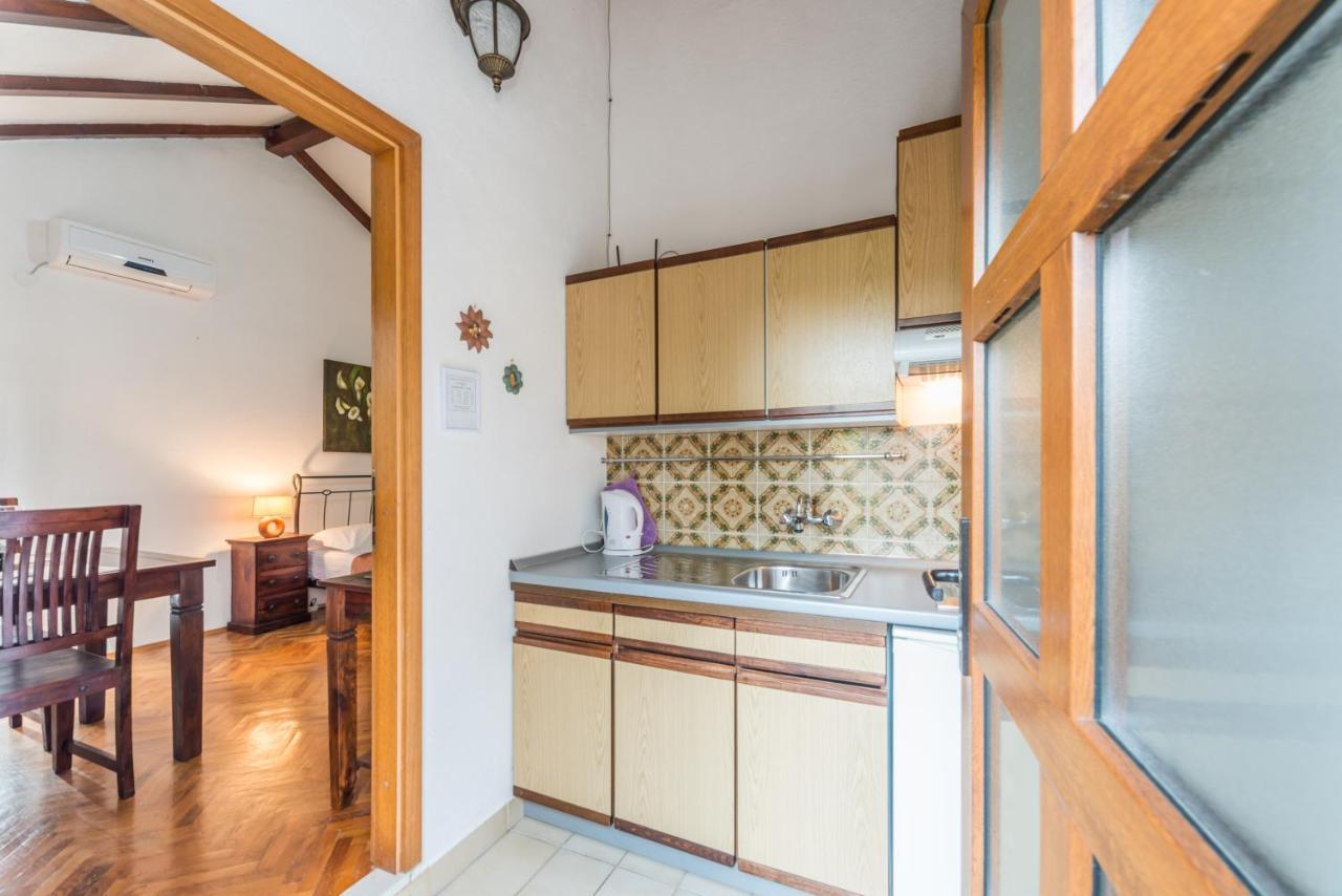 Apartmani Bugenvilija Brbinj Екстер'єр фото